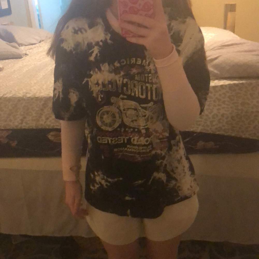SHEIN GRAPHIC TEE